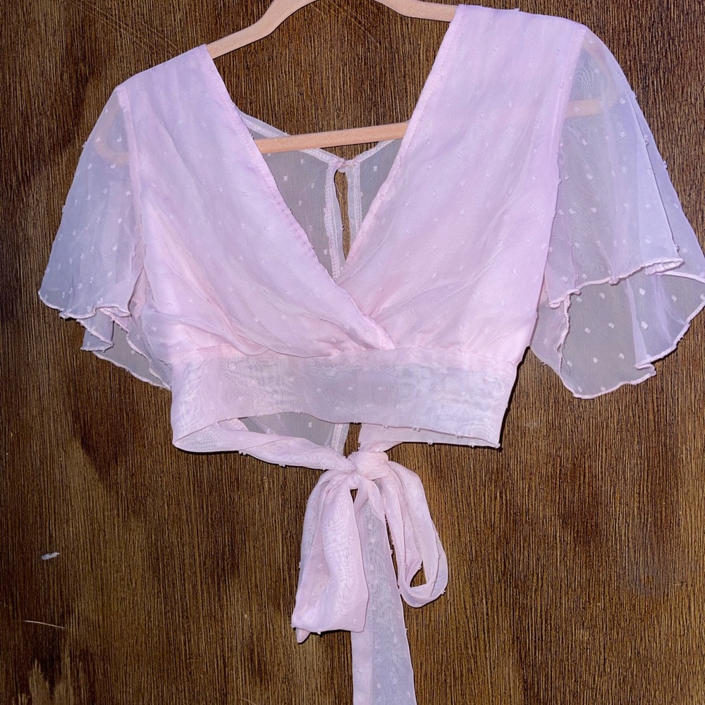 Cute pink cropped blouse